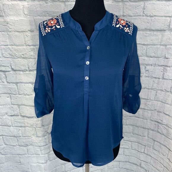 About a girl sheer blouse w/button sleeves sz XS - Picture 1 of 11